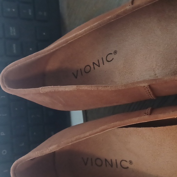 Vionic Water Repellent Leather or Suede Wedges Womens Willa Wedge - Picture 3 of 5